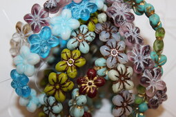 Flowers lovely 14x13mm matte/old patina/bronz/white/mix