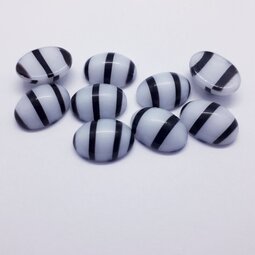 Cabochon 14x10 mm shine