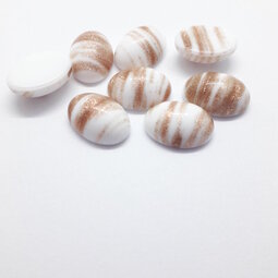 Cabochon 14x10 mm shine